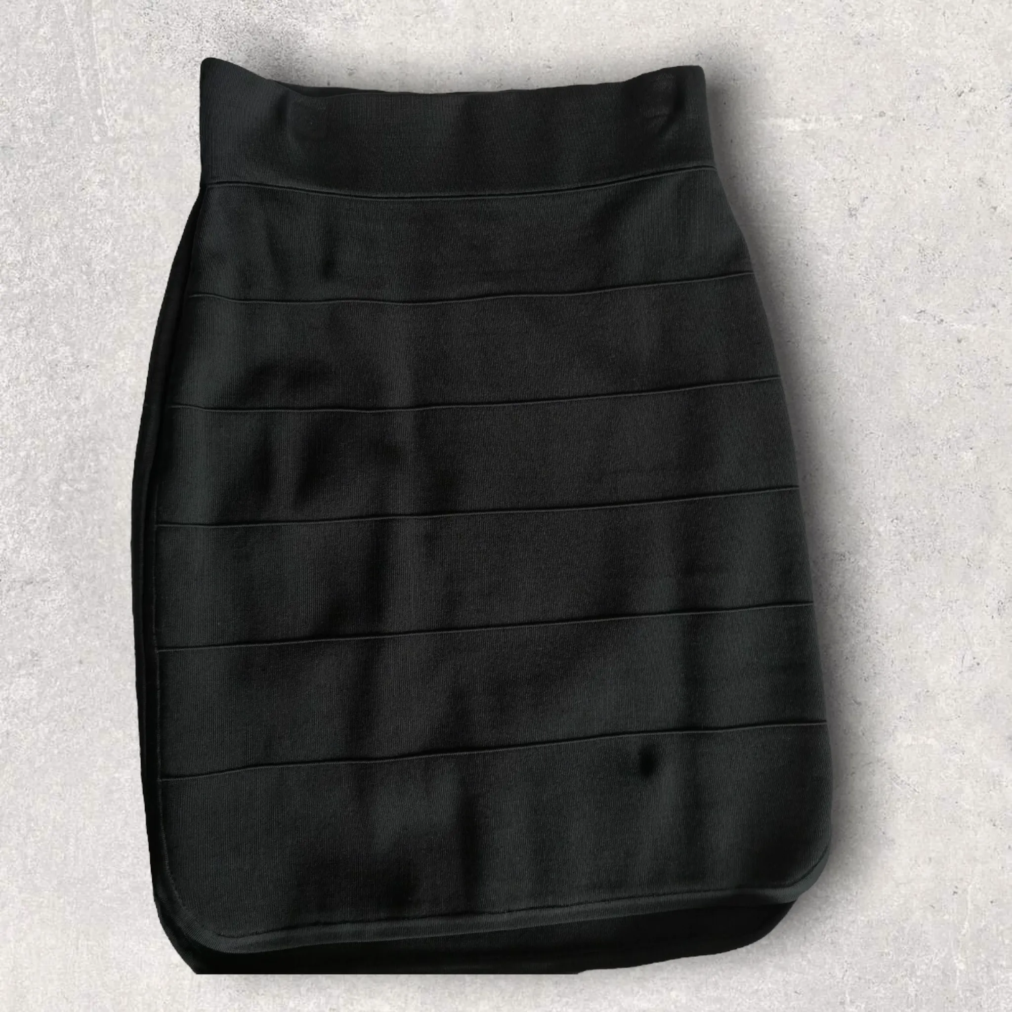 Ted Baker Black Tubular Dip Hem Bandage Mini Bodycon Skirt Size 3 UK 10/12 US 6/8 EU 38/40